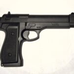 Gumeni pistolj za trening