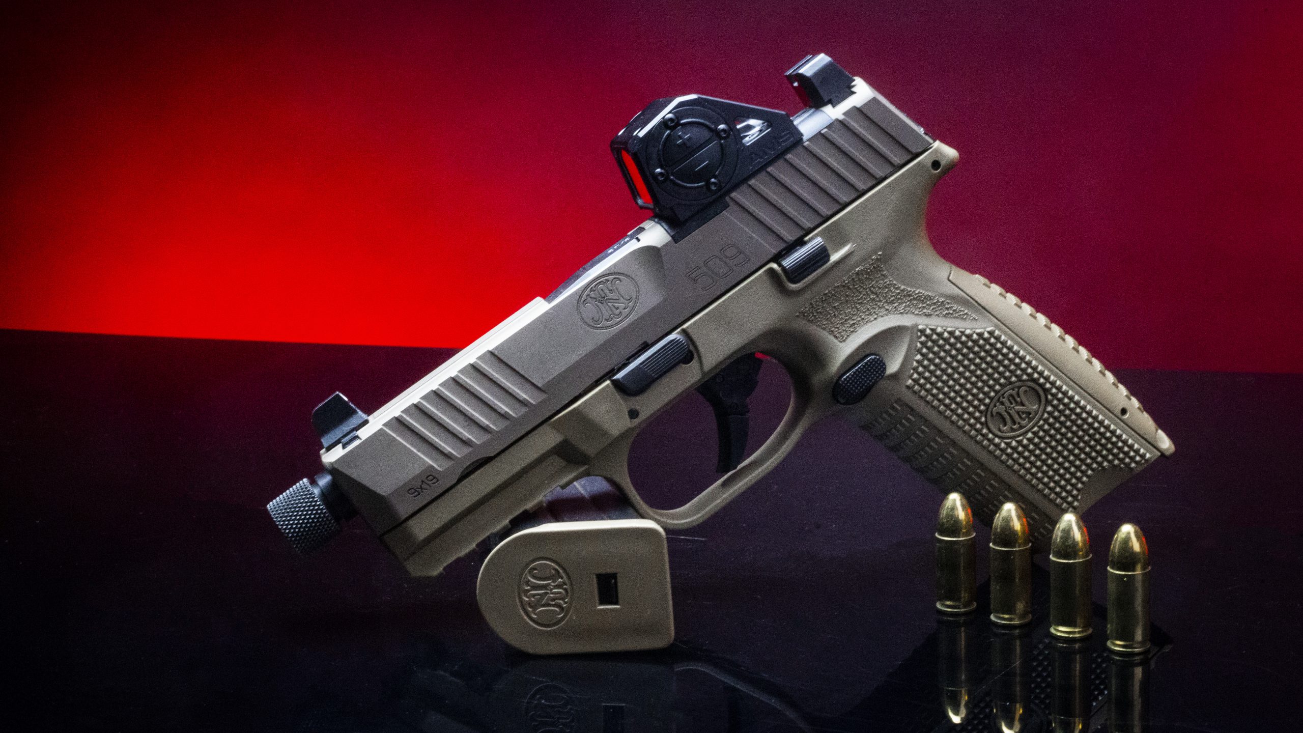 Shield AMS red dot nišan montiran na FN pištolju