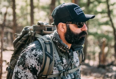 Detalj perforiranih M4 ručica na GATORZ Delta naočarima