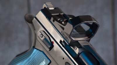 Shield RMSx crni takmičarski red dot na CZ pištolju