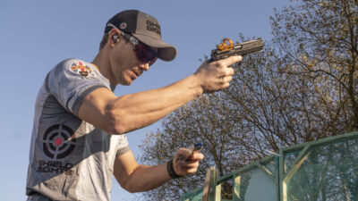 Takmičar koristi Shield RMSx 8 MOA red dot