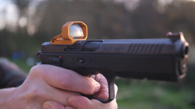 Shield RMSx 8 MOA Bronze red dot tokom gađanja
