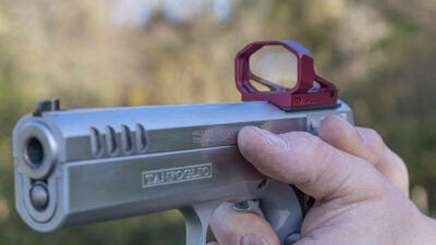 Shield RMSx 8 MOA Bordeaux Red kućište na pištolju